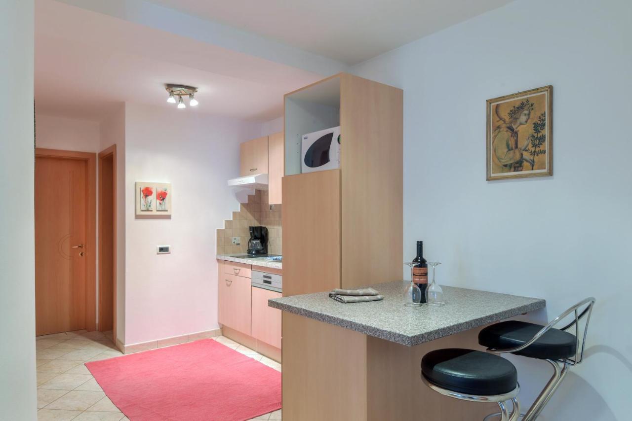 Christa App B1 Apartment